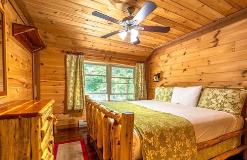 Long Lake Cottage | 4 BR Perfect for Families or Couples Traveling Together! Cedar Furniture & Trim