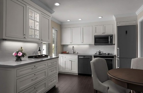 Napa House | 4 Comfortable Suites Near Trancas Crossing Park, Pool, Onsite Golf, FREE Parking