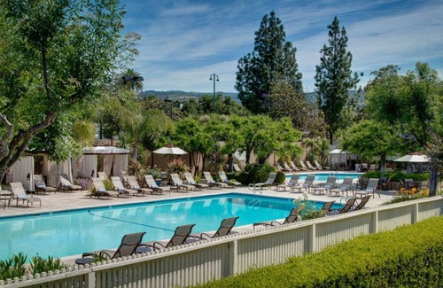 Napa House | 4 Comfortable Suites Near Trancas Crossing Park, Pool, Onsite Golf, FREE Parking