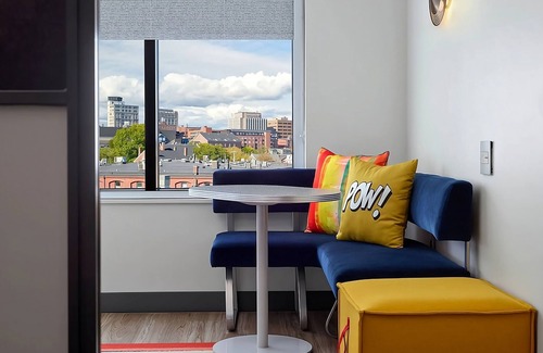Portland House | 4 Cozy Units | Downtown Stay, Waterfront & Near Vibrant Old Port District
