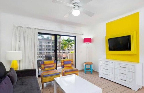 Colonia Meteorologico Resort | 4 Diamond Services Resort 2 Bedroom Suite at Villa Del Palmar Cancun