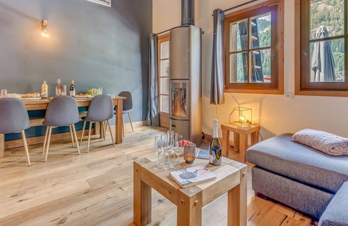 Les Brevieres Ski Chalet | 4* Duplex chalet for 8 in Tignes, balconies and PARKING