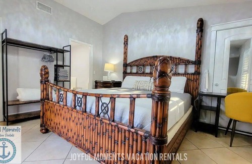 Creekside Apartment | #4 Elegant and cozy in-law by Joyful Moments🏘️