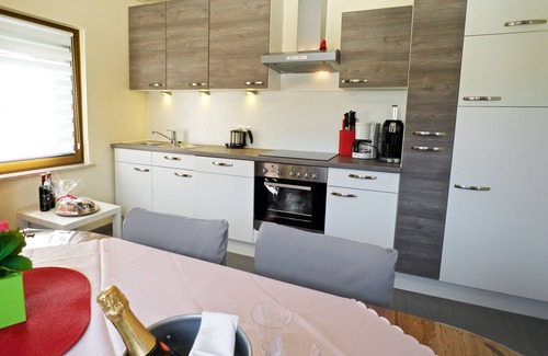 Historic Downtown Apartment | 4 * Exclusive, fully equipped Mosel room apartment with castle view and balcony.