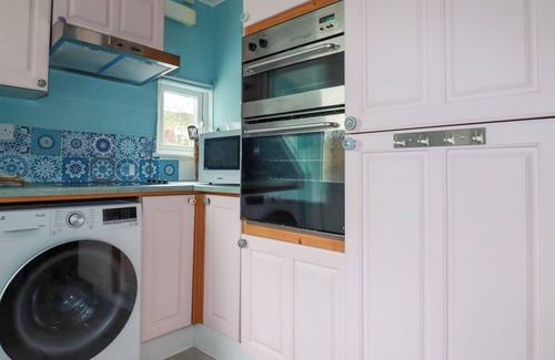 St. Dennis Cottage | 4 GREENBANK TERRACE, pet friendly, with open fire in St Dennis