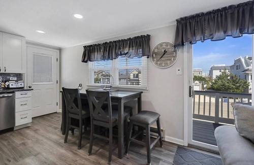 Ship Bottom Apartment | 4 Houses to the beach - Updated Duplex -