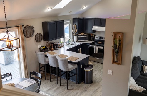 Nevada - Lidgerwood House | 4 level remodeled, great location! New Deck, New Floors, new Everything, AC