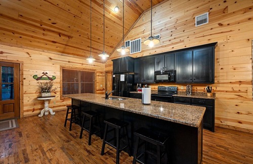Broken Bow Cabin | 4 Master Bedrooms, Hot Tub, Playground- Single Story