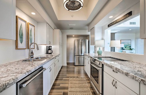 The Lakes Condo | 4 Mi to ASU: Lake-View Tempe Condo w/Pool Access