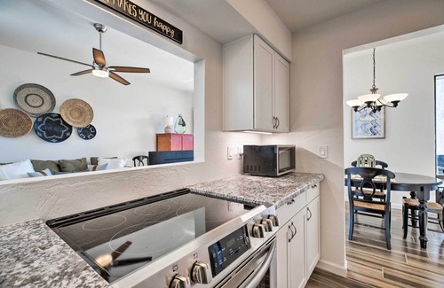 The Lakes Condo | 4 Mi to ASU: Lake-View Tempe Condo w/Pool Access