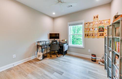 Auburn - Opelika House | 4 Mi to Auburn University Townhome with Fenced Yard