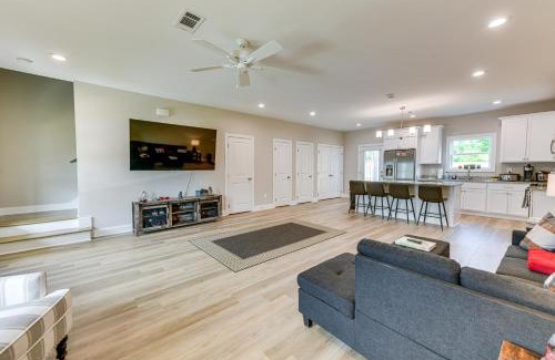 Auburn - Opelika House | 4 Mi to Auburn University Townhome with Fenced Yard