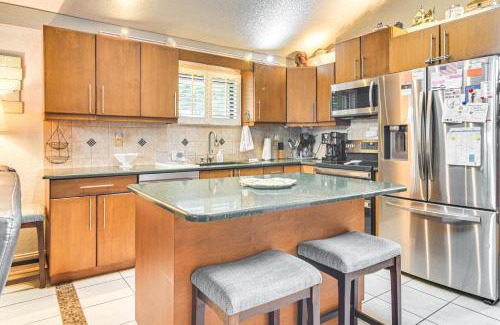 Seminole House | 4 Mi to Beach Sunny Seminole Home with Pool
