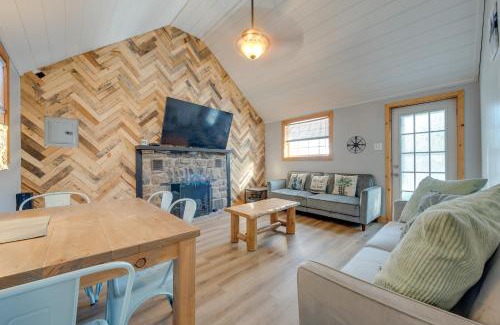 Blakeslee House | 4 Mi to Big Boulder Lake Poconos Cabin Escape!