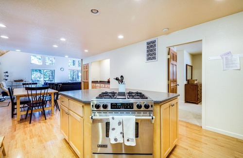 Dorrington Cabin | 4 Mi to Big Trees: Spacious Vacation Rental Cabin!