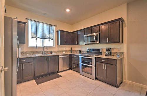 Merced House | 4 Mi to City Center: Family-Friendly Retreat!