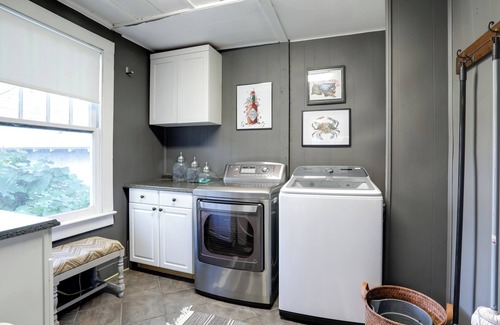 Mid City South House | 4 Mi to Dtwn: Baton Rouge Bungalow w/Private Yard