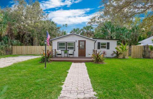 Rio House | 4 Mi to Dtwn Jensen Beach Cottage