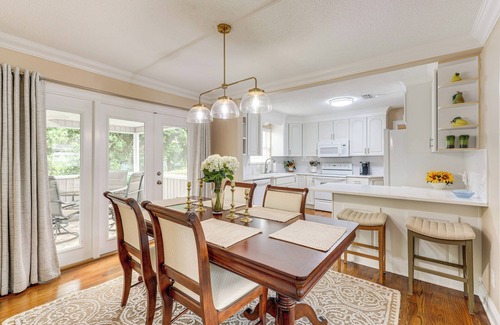 Sans Souci House | 4 Mi to EverBank Stadium: Family-Friendly Home!