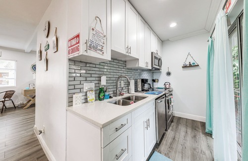 Sailboat Bend House | 4 Mi to Fort Lauderdale Beach: Dog-Friendly Home!