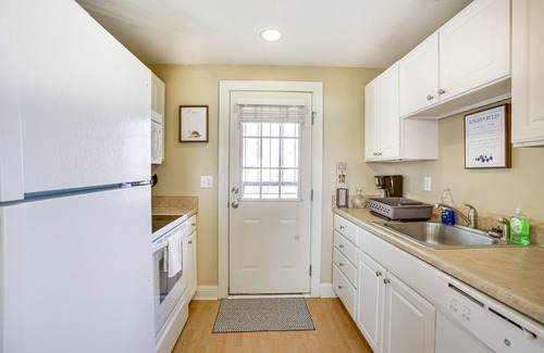 Fischer House | 4 Mi to French Quarter: Bright New Orleans Home!