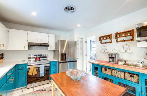 Jensen Beach House | 4 Mi to Jensen Beach Park Family Home with Pool!