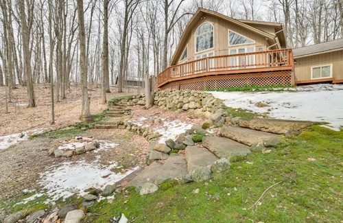 Bellaire House | 4 Mi to Lake Bellaire Home with Deck and Pool Access!