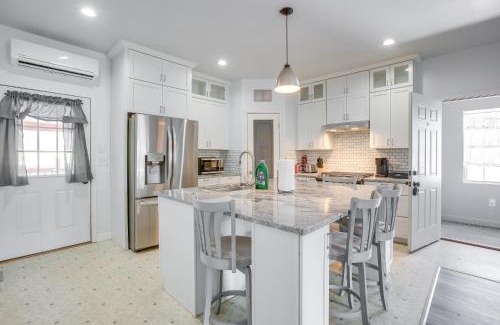 Logan Apartment | 4 Mi to Lake Logan Hocking Hills Apartment