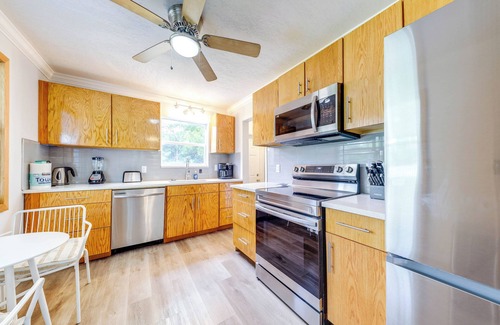 Pompano Beach House | 4 Mi to Ocean: Family Getaway in Pompano Beach!