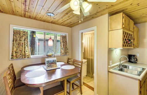 Pinetop-Lakeside House | 4 Mi to Rainbow Lake! Serene Home w/Deck