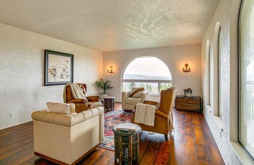 Roseburg Villa | 4 Mi to River Umpqua Valley Villa with Fire Pit!