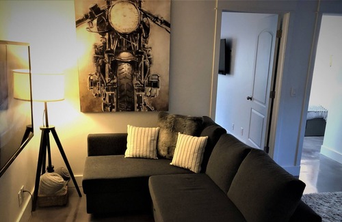 Midvale House | 4 Miles from cottonwood canyon - beautiful 2 bed (sleeps 6)