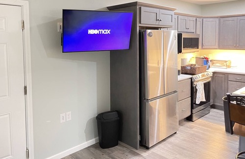 Eva Apartment | 4 miles from Nathan Bedford Forest State Park and Kentucky Lake