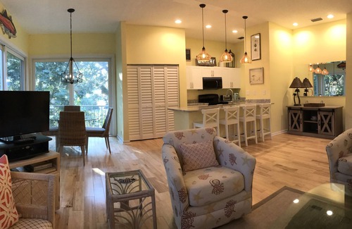Wabasso Beach Condo | 4 min bike ride to beach from our sunny, quiet condo in Sea Oaks Beach & Tennis