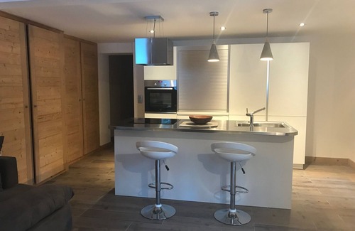 Les Bossons Apartment | 4 min from Chamonix by car, Charladomé chalet apartment Garden level