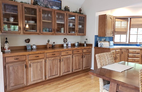 Northwest Carmel House | 4 minute walk to the beach or town!