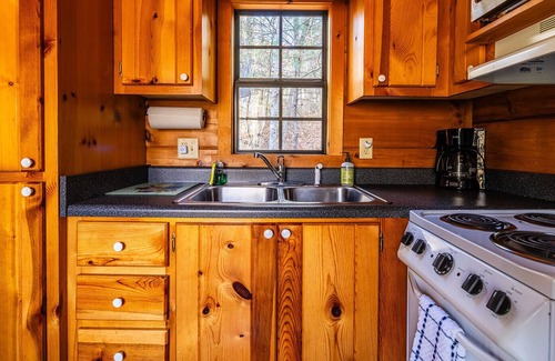 Hendersonville Cabin | {4 of 4} Cozy Cabin next to DuPont State Park! Pet Friendly!