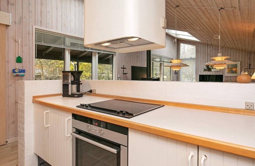 Hou House | 4 person holiday home in Hals