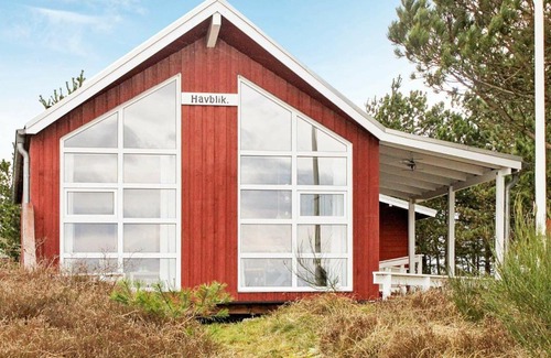Sønderstrand House | 4 person holiday home in R m