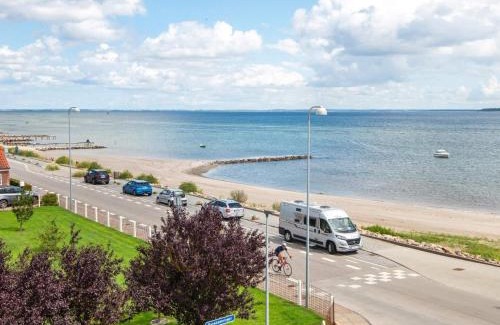 Hejlsminde Strand House | 4 person holiday home in Hejls-By Traum