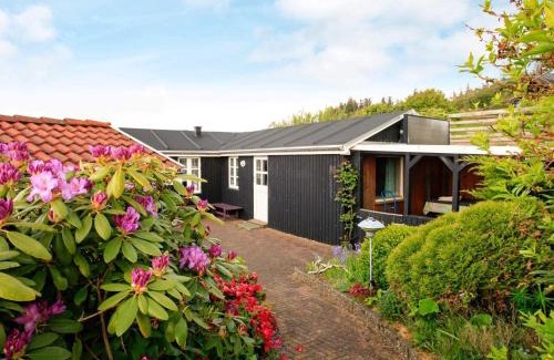 Remmer Strand House | 4 person holiday home in Struer