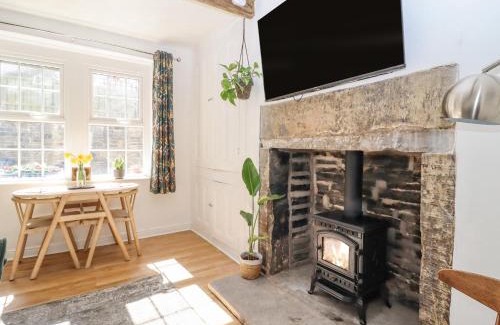Halifax House | 4 Pulmans Place
