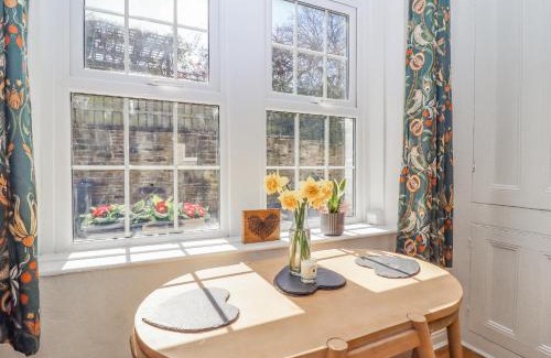 Halifax House | 4 Pulmans Place