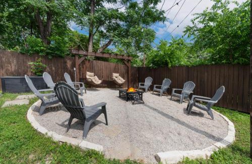 Fort Worth House | 4 Queen Beds High Speed Wifi Private Parking