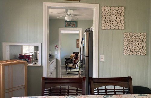 Lake Worth Corridor House | 4 room-1 bath house - fully furnished - fenced backyard - patio BBQ Firepit