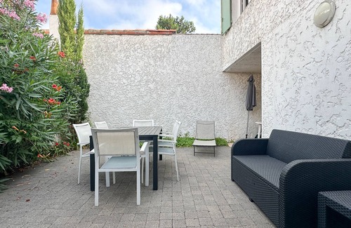 La Palmyre House | 4-Room Villa, 3 Bedrooms, Pets Allowed, Parking, WiFi, Near Sea