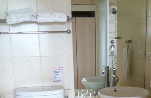 Dongshan House | 4 Seasons Garden B&B