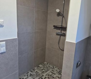 Dornum Apartment | 4 separate Ferienwohnungen in Traumlage mit Garten