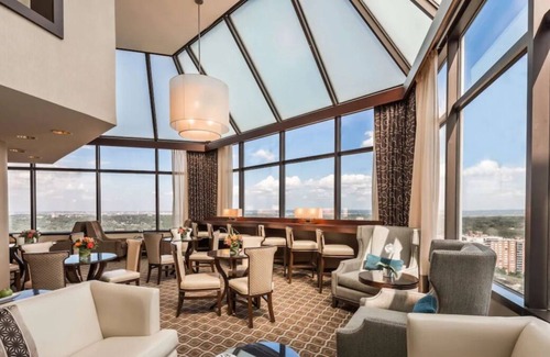 Alexandria West House | 4 Spacious Units, Pool, Restaurant and Bar, Near Old Town Alexandria
