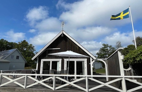 Drottningskar House | 4 star holiday home in Drottningskär